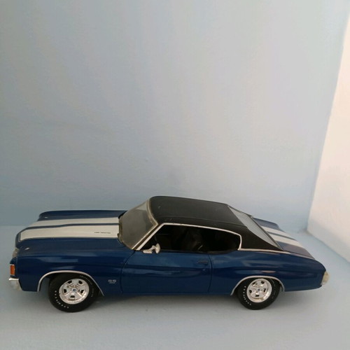 Chevrolet Chevelle SS 454 1972 1:18 scale car model used