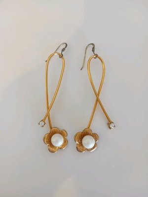 Handmade Apefthon earrings like new, gold color