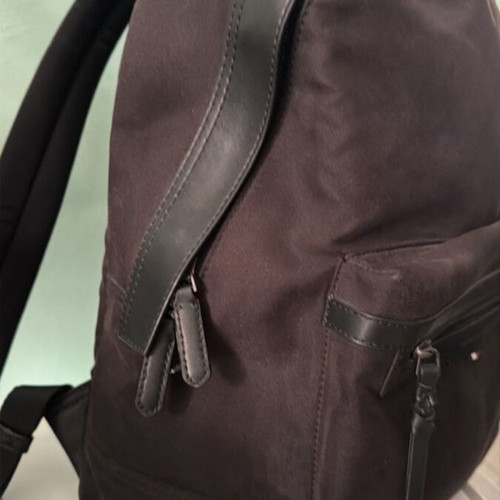 Backpack Tommy Hilfiger like new, black velvet and leather