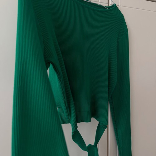 Green long-sleeve blouse with back opening new, size S