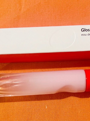 Glossier you EDP άδειο μπουκάλι 8ml μεταχειρισμένο με κουτάκι