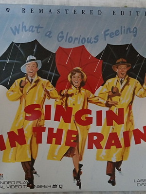 Singin' in the Rain LaserDisc like new