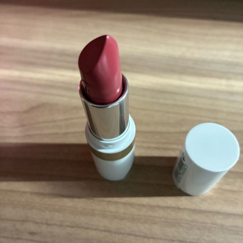 No 7 Age Defying Lipstick Berry Shine new