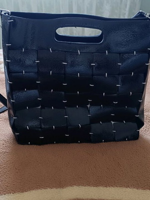 No name handbag like new, black, two-piece design