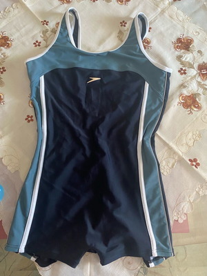 Speedo women's athletic swimsuit new no 42