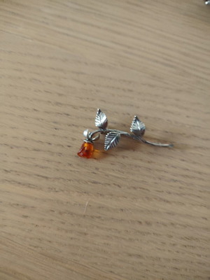 Vintage Handmade 925 Silver Rose Brooch with Baltic Amber