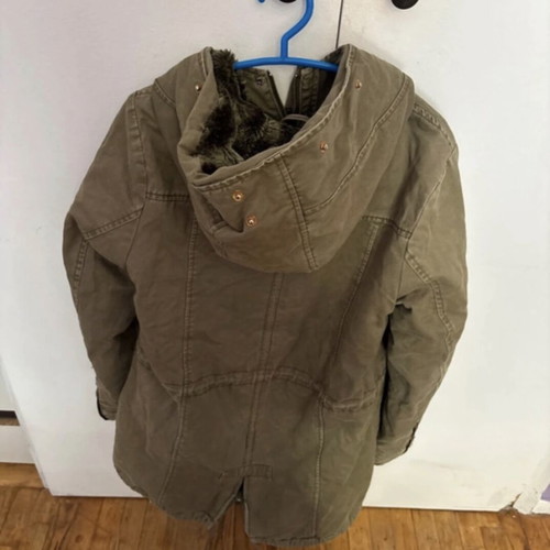 Winter jacket used with fur lining green
