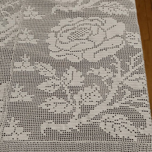 Handmade knitted blanket like new, dimensions 200x210