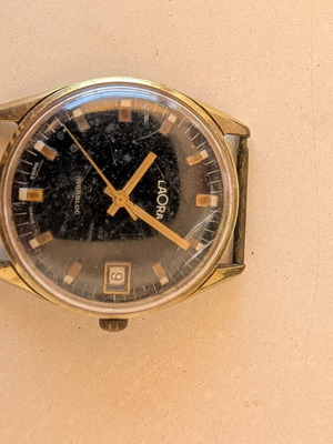 Laora Incabloc vintage Swiss mechanical men's wristwatch, black dial