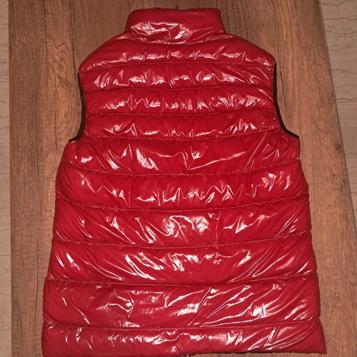 Moncler vest red like new, size M