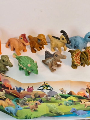 Kinder Natoons Dinosaurs like new, 13 of 16 figures