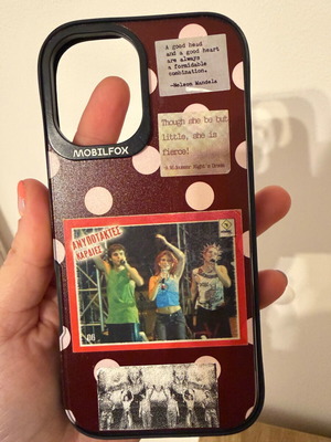 Θήκη Mobilfox για iPhone 17 σαν καινούργια με στίχους Koni Francis x Erreway