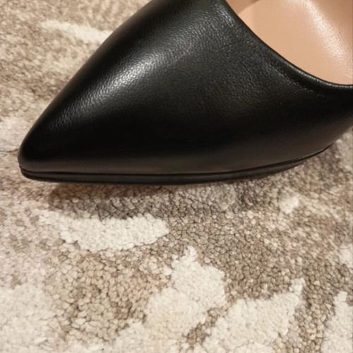 Mourtzi black leather pumps size 38