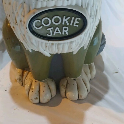 Cookie jar used, wolf with batteries that makes sound