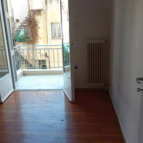 Διαμέρισμα 90 τ.μ. 3ου ορόφου Κυψέλη Αθήνα με 2 υπνοδωμάτια και μπαλκόνι