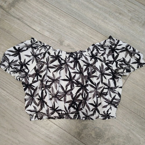 Crop top with tropical print and off-shoulder design, like new