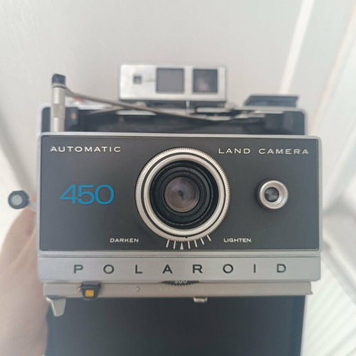 Polaroid Automatic 450 Land Camera like new, folding with glass lens