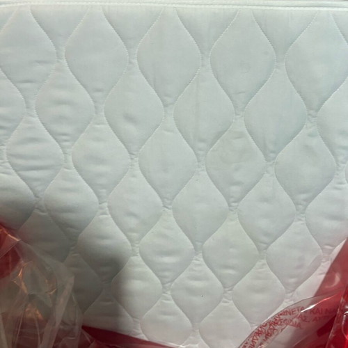 Cot mattress like new with removable washable cover 60x120