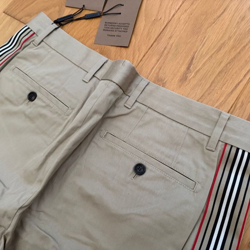 Burberry Icon Stripe shorts, beige, size L