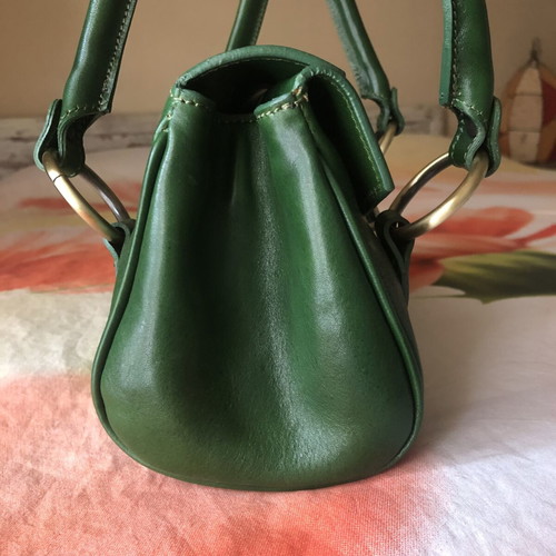 I Fratelli shoulder bag green leather like new with 2 compartments