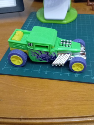 Hot Wheels Bone Shaker συλλεκτικό παιχνίδι αυτοκινήτου από Kinder Maxi Surprise καινούργιο