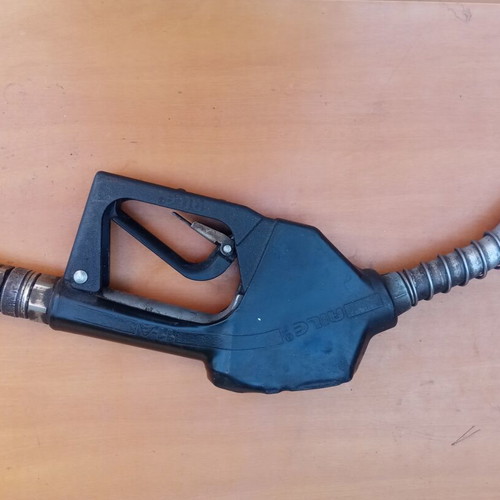 Fuel nozzle Φ20, AILE 11-A, curved aluminum, automatic with 3/4 connector