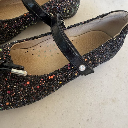 Glitter ballerinas size 31 used, black