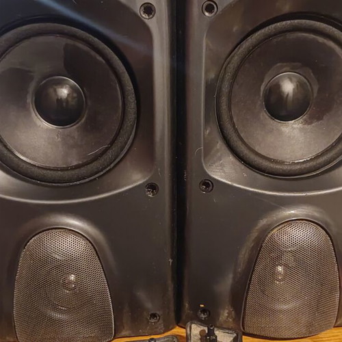 Philips floor speakers, 41.5 cm height, 21.5 cm width each
