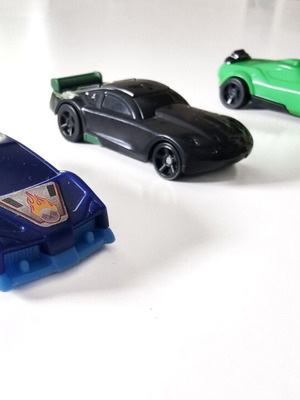 Hot Wheels toy cars used, Nestle pull back mechanism, set of 3