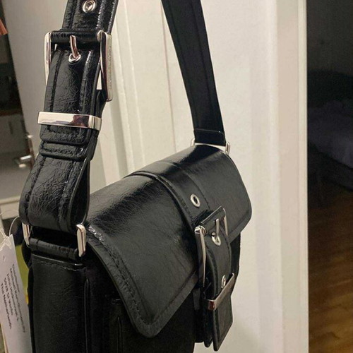 Michael Kors Colby medium shoulder bag like new, black