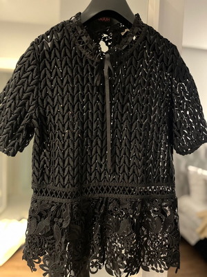 Zini μπλούζα σαν καινούργιο με ιδιαίτερη δαντέλα, all time classic τοπ