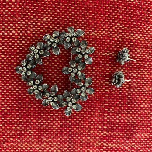 Vintage heart-shaped brooch with earrings silver, like new