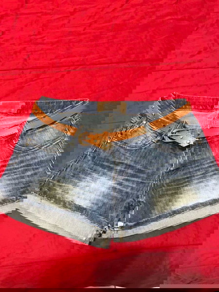 τζιν σορτς με ζώνη