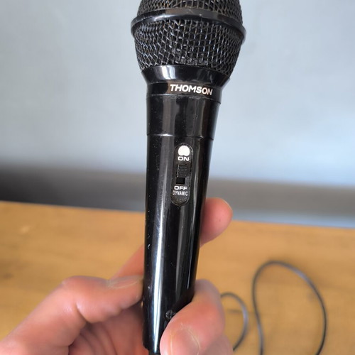 Thomson Dynamic Microphone with Built-in 3.5mm Jack Cable like new