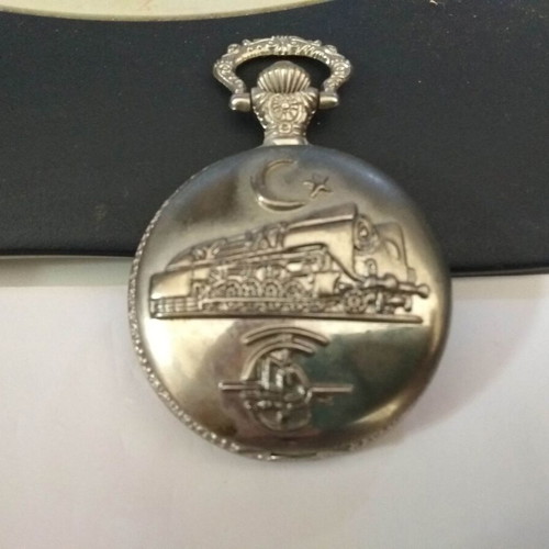 ST ShowTime Quartz pocket watch like new, silver with chain