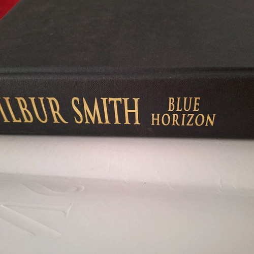 Blue Horizon Wilbur Smith hardcover like new, English novel
