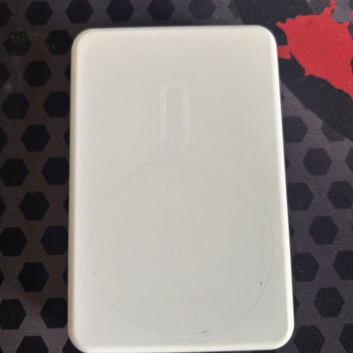 Wireless power bank Blue Eagle 1000mAh like new with charger