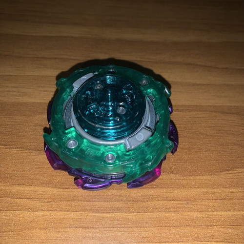 Beyblade Burst Wyvern Takara Tomy like new