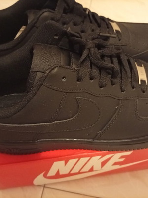 Nike Air Force 1 Triple Black Edition маратонки нови, номер 44