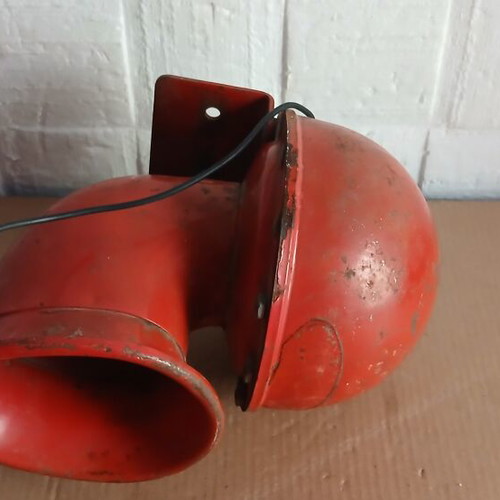 Bull horn vintage vehicle horn used, metal