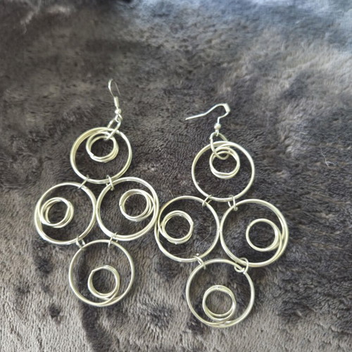 Earrings like new, grey silver circles