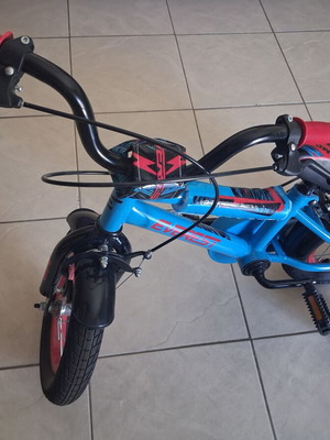 Παιδικό ποδήλατο Everest Moto μεταχειρισμένο, μπλε, 12 ίντσες, σκελετός Hi-Ten