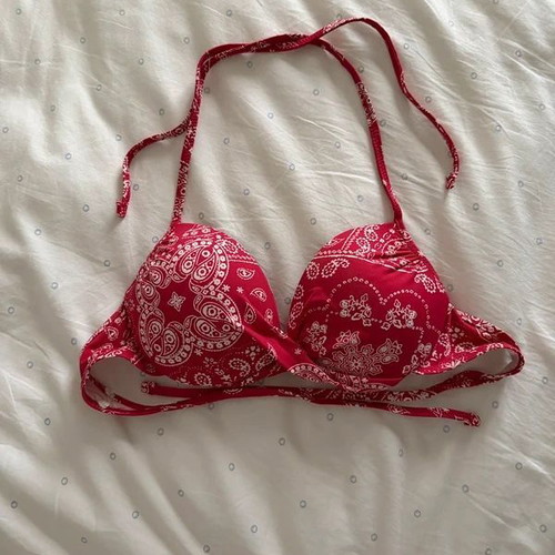 Oysho bikini top used, red with white paisley print, size S