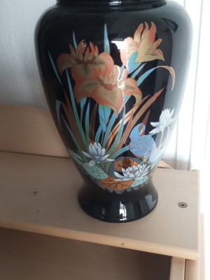 Porcelain vase, 31 cm height