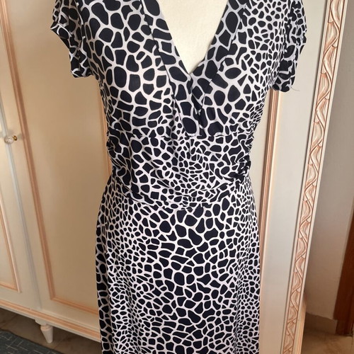 Dress animal print like new, one size, white and blue
