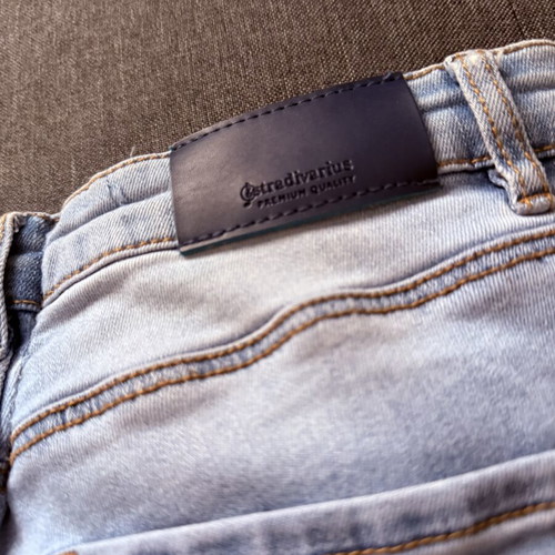 Stradivarius light blue low-rise jeans like new, size 42