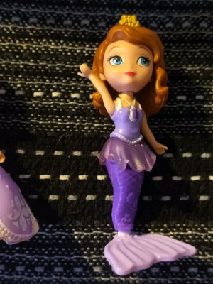 Princess Sofia dolls like new, set of 2