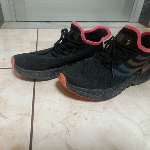 Women's athletic shoes used size 38
