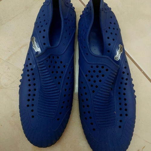 Sea Shoes Size 40 Blue Like New