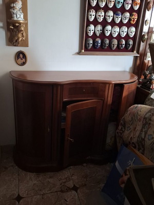 Κλασικός ξύλινος μπουφές vintage ιταλικού τύπου, σαν καινούργιο